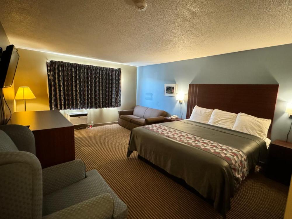 Standard King Room interior